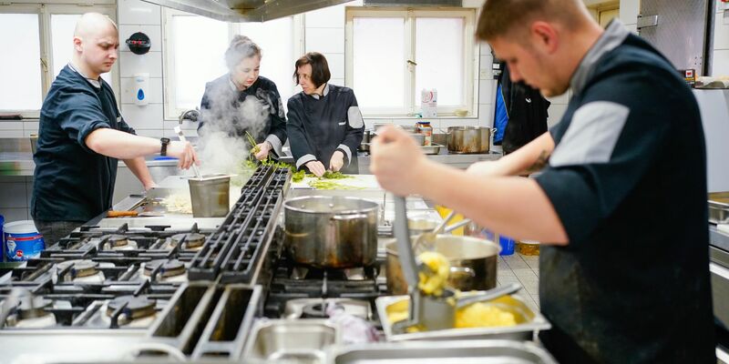 Der Küchenanbieter Rational legt zu (Archivfoto). - Foto: Uwe Anspach/dpa