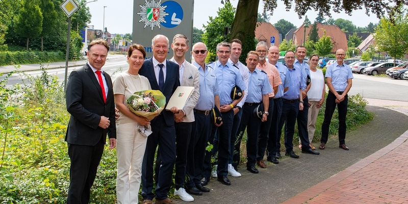 POL-BOR: Kreis Borken - Pressesprecher Frank Rentmeister in den Ruhestand verabschiedet - Foto: presseportal.de