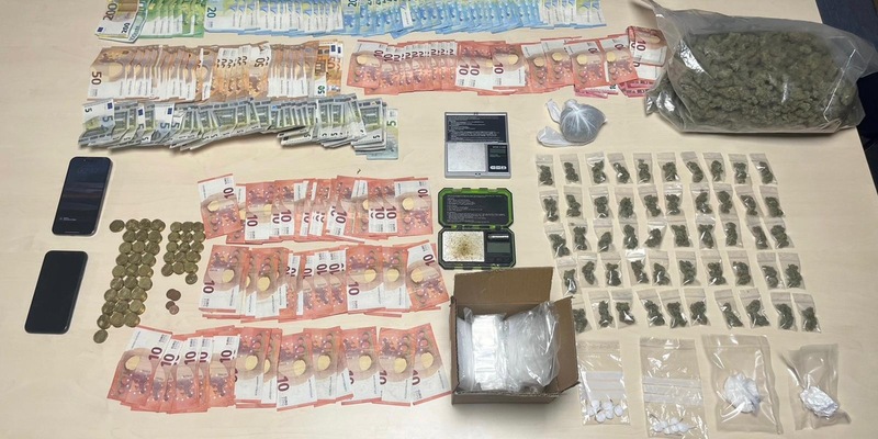 POL-D: Oberbilk - Erneuter Erfolg des ET PRIOS - Cannabis , Kokain und 6.076 Euro sichergestellt - Festnahme - Untersuchungshaft - Foto: presseportal.de