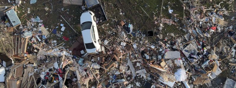 Tornados und Hagel vor allem in den USA haben die Schäden in die Höhe getrieben. (Archivbild) - Foto: Julio Cortez/AP/dpa