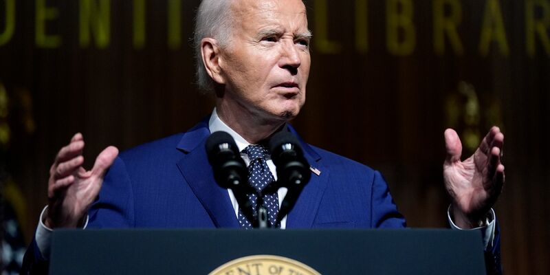 Man könne sein Land nicht nur lieben, wenn man gewinne, sagt Biden. (Archivbild) - Foto: Manuel Balce Ceneta/AP/dpa