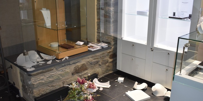 POL-AC: Geschäftseinbruch in der Eifel - Täter flüchten - Foto: presseportal.de