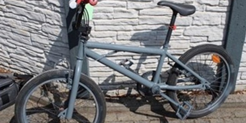 POL-KLE: Emmerich - BMX Rad in Umkleidekabine aufgefunden: Die Polizei sucht den Eigentümer - Foto: presseportal.de