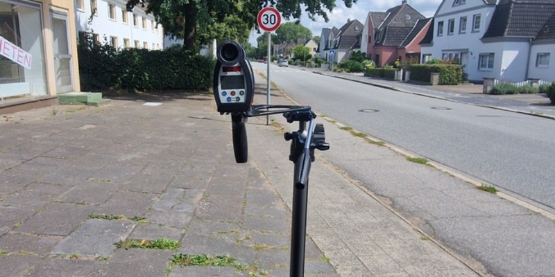 POL-NMS: 240809-3-pdnms Geschwindigkeitskontrolle in Neumünster - Foto: presseportal.de