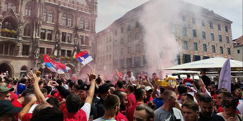 Fans vor dem Spiel Slowenien - Serbien (Archiv) - Foto: über dts Nachrichtenagentur