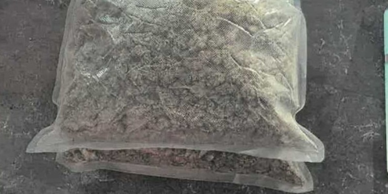 ZOLL-E: Zollfahndung Essen und Staatsanwaltschaft Kleve - Zauberpilz-Sets führen zu Sicherstellung von fast fünf Kilogramm Drogen und Cannabis-Plantage - Foto: presseportal.de