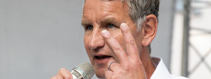 Thüringens AfD-Landesschef Björn Höcke will erster AfD-Ministerpräsident werden. Angesichts der voraussichtlichen Mehrheitsverhältnisse im künftigen Thüringer Landtag ist das aber unwahrscheinlich. (Archivbild) - Foto: Hannes P. Albert/dpa