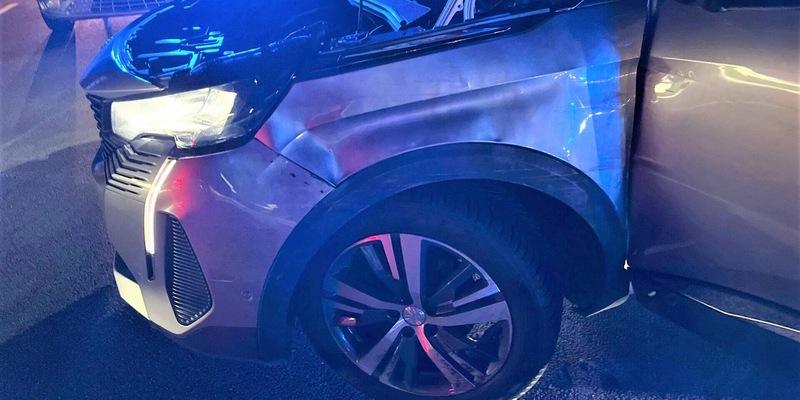 POL-K: 240809-3-K/BAB Mutmaßliche Autodiebe nach kurzer Verfolgungsfahrt in Köln gestellt - vier teils minderjährige Tatverdächtige aus Frankreich festgenommen - Foto: presseportal.de