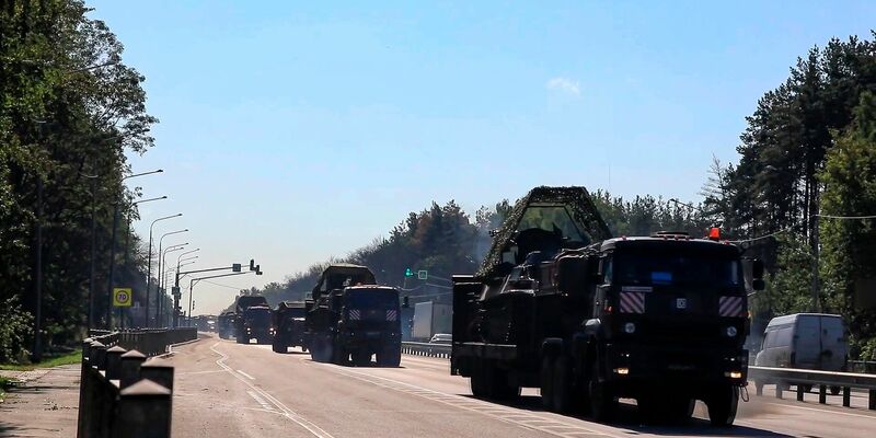 Russland nutzt die Region Kursk an der Grenze zur Ukraine als Aufmarschgebiet für den Krieg gegen das Nachbarland. (Archivbild) - Foto: -/Russian Defense Ministry Press Service via AP/dpa