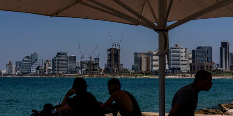 In den Vermittlungen für eine Waffenruhe im Gazastreifen und die Rückkehr israelischer Geiseln kommt offenbar wieder Bewegung. (Archivbild)  - Foto: Ariel Schalit/AP/dpa
