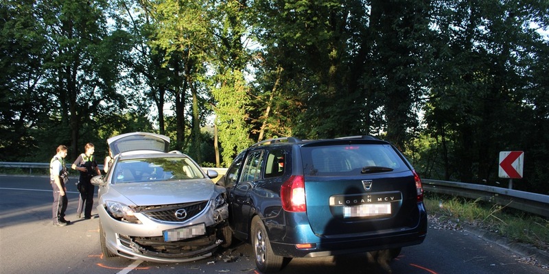 POL-RBK: Odenthal - Betrunkener Pkw-Fahrer ohne Fahrerlaubnis verursacht Verkehrsunfall - Foto: presseportal.de