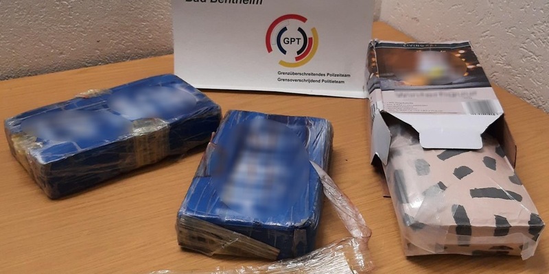 BPOL-BadBentheim: Rund 3,5 Kilo Kokain im Wert von circa 260.000 Euro beschlagnahmt / Deutsch-Niederländisches Polizeiteam nimmt mutmaßlichen Drogenkurier fest - Foto: presseportal.de