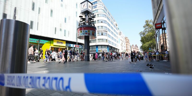 Der mutmaßliche Täter des Messerangriffs am Leicester Square wurde wegen versuchten Mordes angeklagt. (Archivbild) - Foto: James Manning/PA Wire/dpa