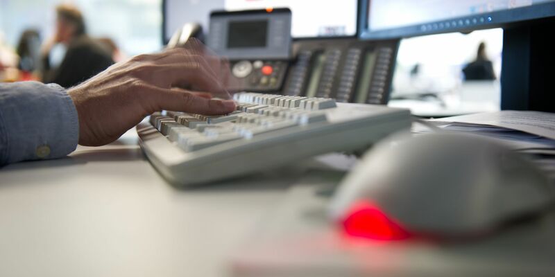 Mehr als die Hälfte der Beschäftigten der Generation 50+ können sich vorstellen, über das offizielle Rentenalter hinaus zu arbeiten. - Foto: Daniel Naupold/dpa