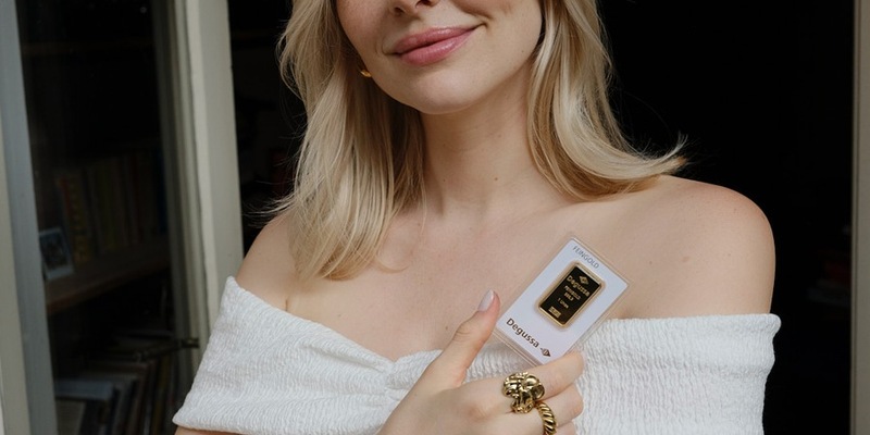 Für jüngere Frauen ist Gold mehr Wert / YouGov Umfrage von Degussa zu Frauen und Gold - Foto: presseportal.de