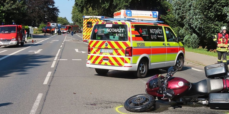 POL-STD: Motorradfahrer bei Unfall in Düdenbüttel schwer verletzt, Kupferfallrohre in Harsefeld entwendet, Einbrecher in Gräpeler Kläranlage und Mehrzweckhalle Großenwöhrden - Foto: presseportal.de