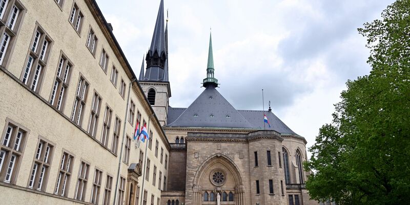 Ein Millionendiebstahl erschüttert die Caritas in Luxemburg. (Archivbild) - Foto: Harald Tittel/dpa