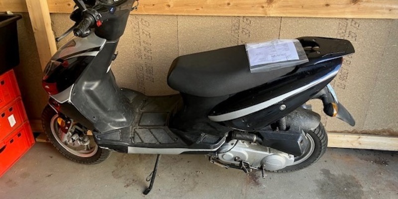 POL-CUX: Sichergestelltes Kleinkraftrad in Cuxhaven - Eigentümer gesucht (Lichtbild in der Anlage) - Foto: presseportal.de