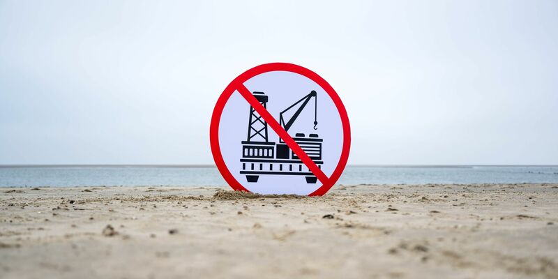 Gegen die geplante Gasförderung vor der Nordseeinsel Borkum gibt es seit Jahren Proteste. - Foto: Sina Schuldt/dpa