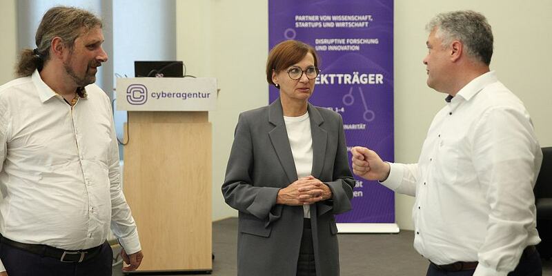 Christian Hummert, Bettina Stark-Watzinger und Daniel Mayer am 14.08.2024 - Foto: über dts Nachrichtenagentur