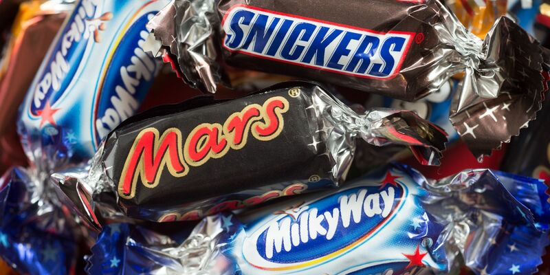 Der US-Lebensmittelkonzern Mars übernimmt den Pringles-Hersteller Kellanova. - Foto: Federico Gambarini/dpa