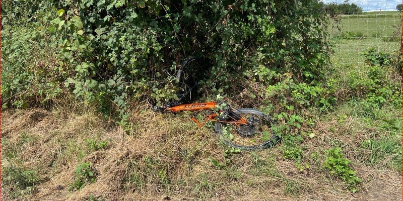 POL-PDLD: Radfahrer wird schwer verletzt - Dunkler Kastenwagen flüchtet Zeugen gesucht! - Foto: presseportal.de