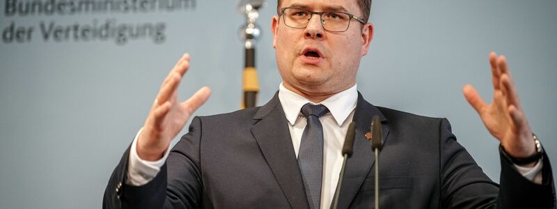 Der litauische Verteidigungsminister Laurynas Kas?i?nas hat eine Verlegung russischer Truppen aus der Ostseeregion Kaliningrad festgestellt. (Archivbild) - Foto: Kay Nietfeld/dpa