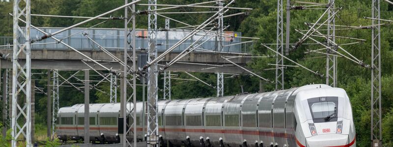 Zu Weihnachten lief der Bahn-Verkehr überraschend reibungslos. (Archivbild) - Foto: Soeren Stache/dpa