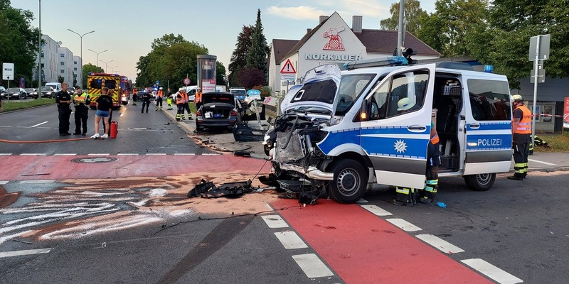 FW-M: Vier Verletzte bei Verkehrsunfall (Ramersdorf) - Foto: presseportal.de