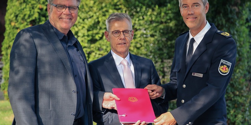 POL-OLD: +++ Gemeinsame Ermittlungsgruppe Bremen Oldenburg (GEBO) feiert 15-jähriges Jubiläum +++ - Foto: presseportal.de