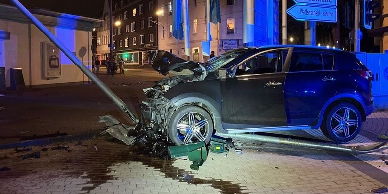 POL-BO: Ohne Führerschein, unter Drogen- und Alkoholeinfluss durch Bochum: Polizei stellt Autofahrer (31) nach Verfolgungsfahrt und Unfallflucht - Foto: presseportal.de