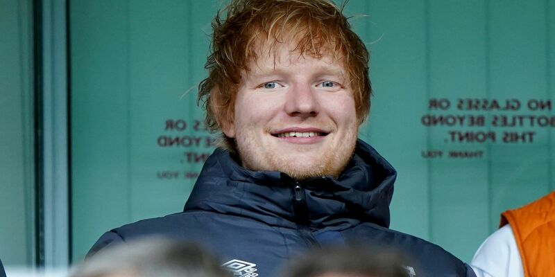 Ed Sheeran ist häufig bei Spielen seines Lieblingsvereins. - Foto: Joe Giddens/PA/dpa