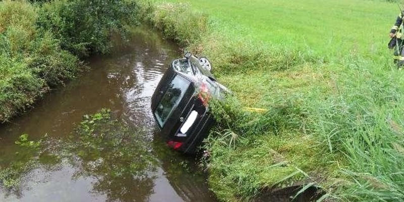 POL-OL: ++Westerstede : Verkehrsunfall mit kuriosem Verlauf und umfassenden Bergungsmaßnahmen++ - Foto: presseportal.de