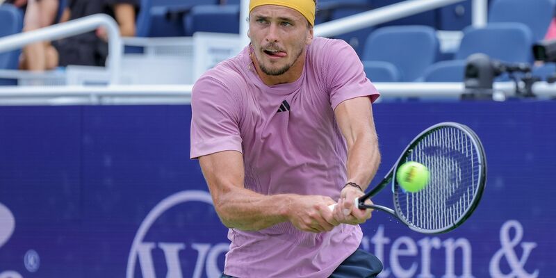 Alexander Zverev trifft im Halbfinale in Cincinnati auf Jannik Sinner. - Foto: Scott Stuart/ZUMA Press Wire/dpa