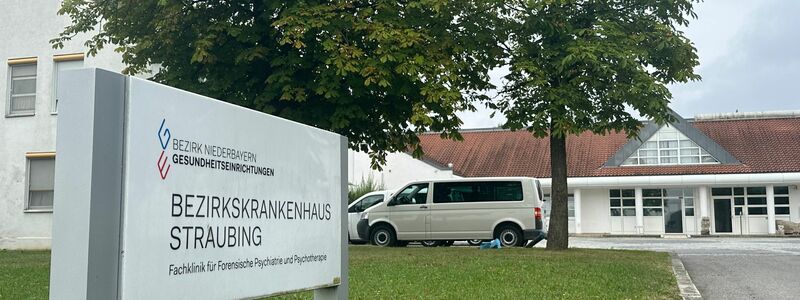 Die Häftlinge waren aus dem Bezirkskrankenhaus Straubing geflohen. - Foto: Ute Wessels/dpa