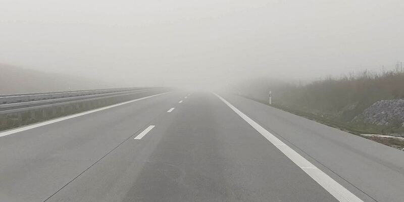 Nebel auf einer Autobahn (Archiv) - Foto: über dts Nachrichtenagentur