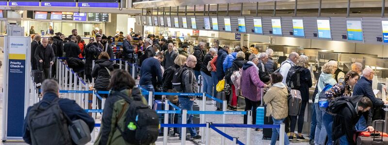 Laut Discover Airlines machen Ufo und VC die Passagiere zu Leidtragenden ihrer politischen Agenda. - Foto: Helmut Fricke/dpa