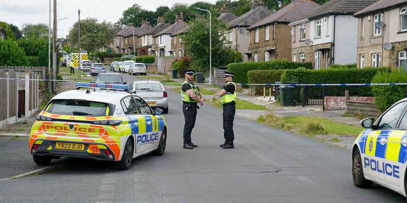 Ein schwer verletzter Mann steht unter Mordverdacht. - Foto: Peter Byrne/PA Wire/dpa