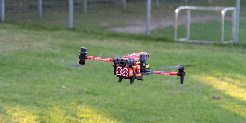 FW Flotwedel: Übergabe der neuen Drohne an die Ortsfeuerwehr Bröckel - Foto: presseportal.de