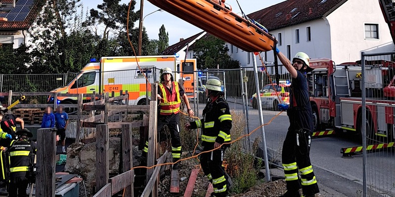 FW-M: Bauarbeiter stürzt in Baugrube (Untermenzing) - Foto: presseportal.de