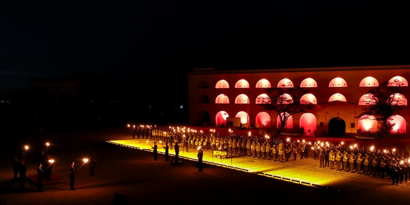 Ehre und Abschied auf der Festung Ehrenbreitstein / Großer Zapfenstreich ehrt ehemaligen Inspekteur des Sanitätsdienstes der Bundeswehr - Foto: presseportal.de