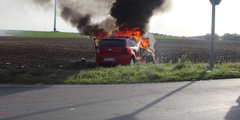 POL-HX: Schwerer Verkehrsunfall auf Kreuzung - Rettungshubschrauber im Einsatz - Foto: presseportal.de