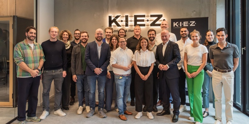 Kai Wegner zu Gast bei Deutschlands größtem Accelerator für KI-Startups / Der Regierende Bürgermeister besucht K.I.E.Z. und bekräftigt Berlins Führungsanspruch als Startup-Hauptstadt - Foto: presseportal.de