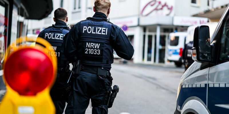 Der Angreifer tötete drei Menschen und verletzte vier weitere schwer. Die Trauer in Solingen ist groß. - Foto: Christoph Reichwein/dpa