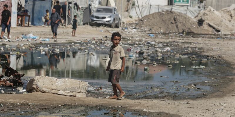 Ziel der Kamapgne ist es, mehr als 90 Prozent der Kinder unter zehn Jahren gegen das hochansteckende Polio-Virus zu impfen. - Foto: Omar Ashtawy/APA Images via ZUMA Press Wire/dpa