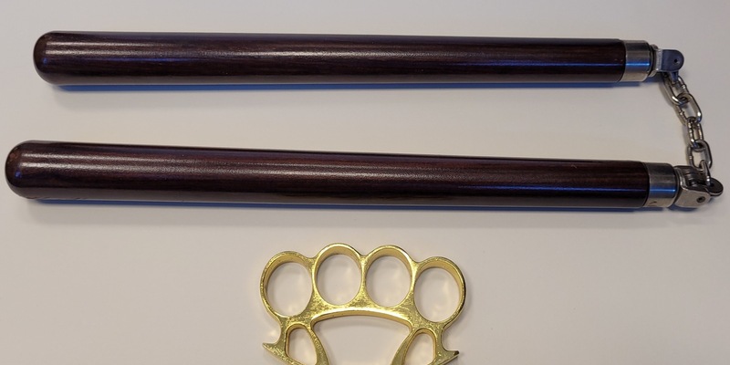 BPOL-HH: (FOTO) Bundespolizei am Hamburg Airport: Schlagring und Nunchaku im Gepäck? Strafanzeige! - Foto: presseportal.de