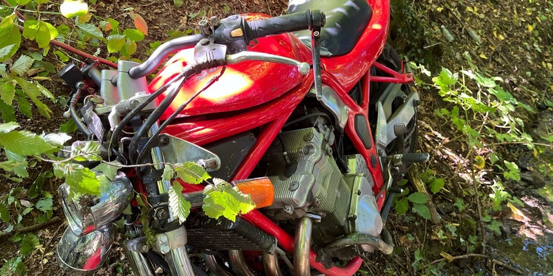 POL-HF: Motorradfahrer bei Unfall schwer verletzt - Polizei sucht Unfallbeteiligten - Foto: presseportal.de