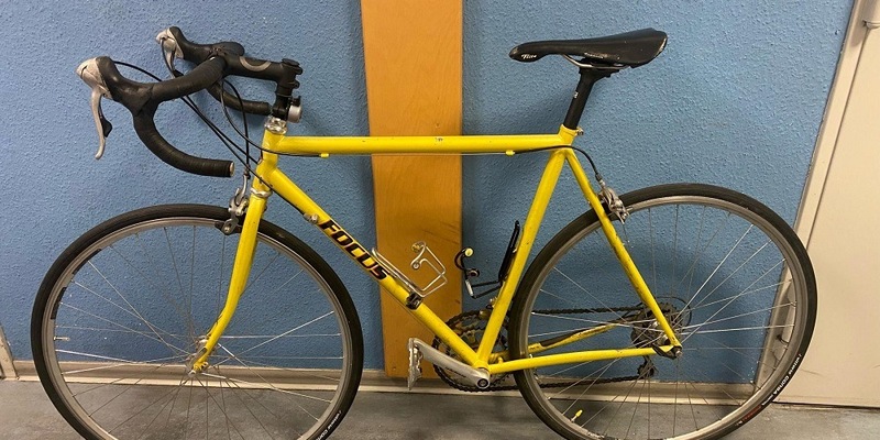 BPOLI-KA: Unbekannter legt Fahrrad ins Gleis - Foto: presseportal.de