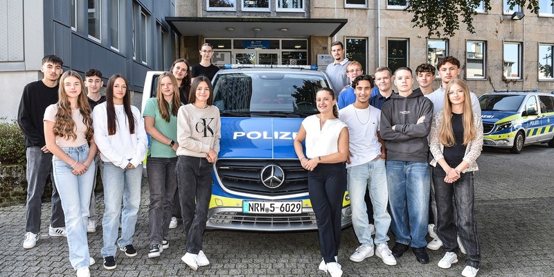 POL-MK: Start zum Blaulicht-Abi: 17 neue Fossis bei der Polizei MK - Foto: presseportal.de