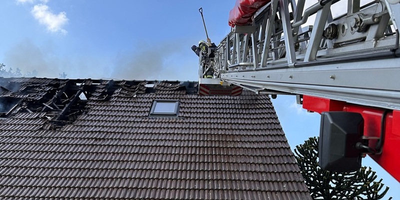 FW-Schermbeck: Gebäudebrand in Hünxe - Foto: presseportal.de